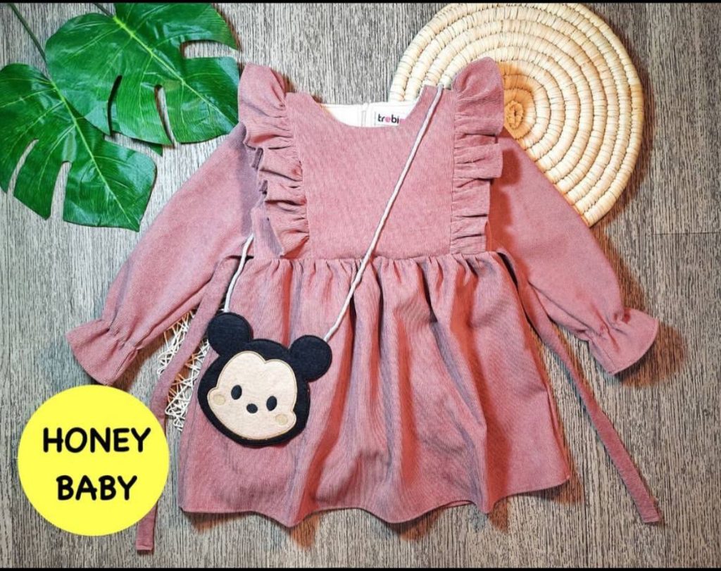 سارافن کنار چین کیف‌دار