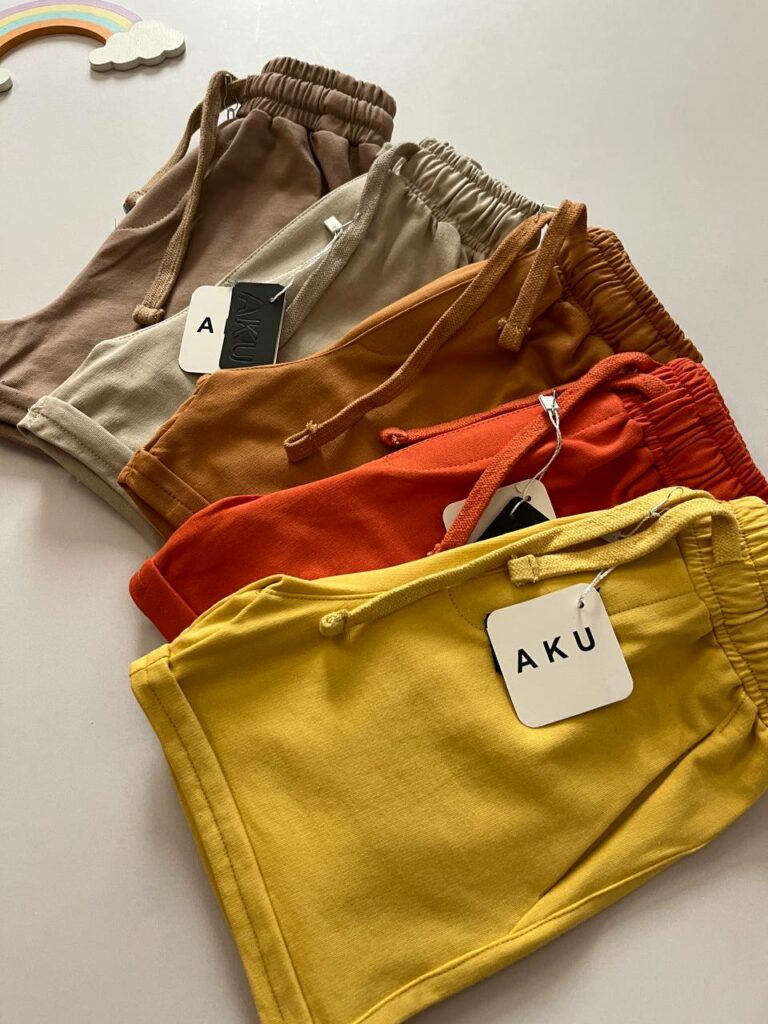 شلوارک‌ دورس AKU